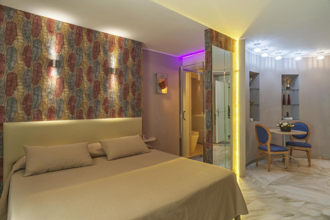 Deluxe Double Room Patio